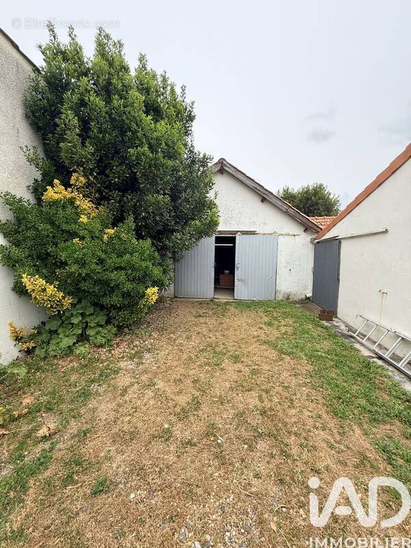 Photo 1 - Parking à CHATELAILLON-PLAGE