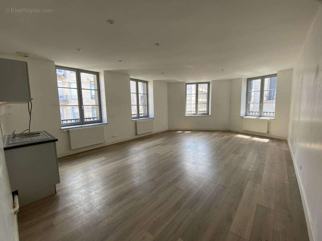 Appartement à SAINT-ETIENNE