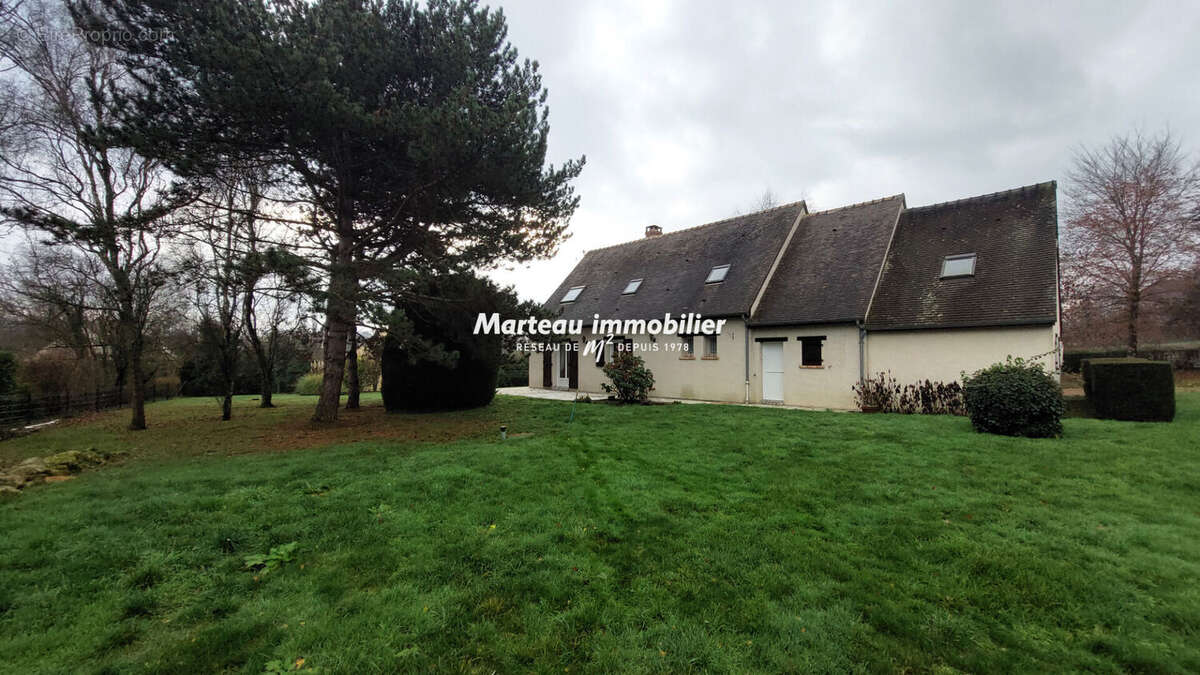 Maison à YVRE-L'EVEQUE