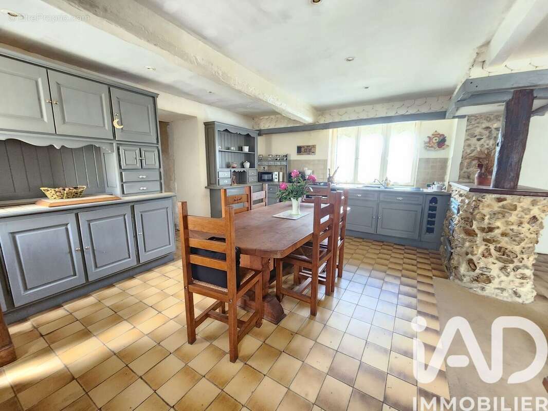 Maison 99 m² à Nogent-En-Othe  - photo 6