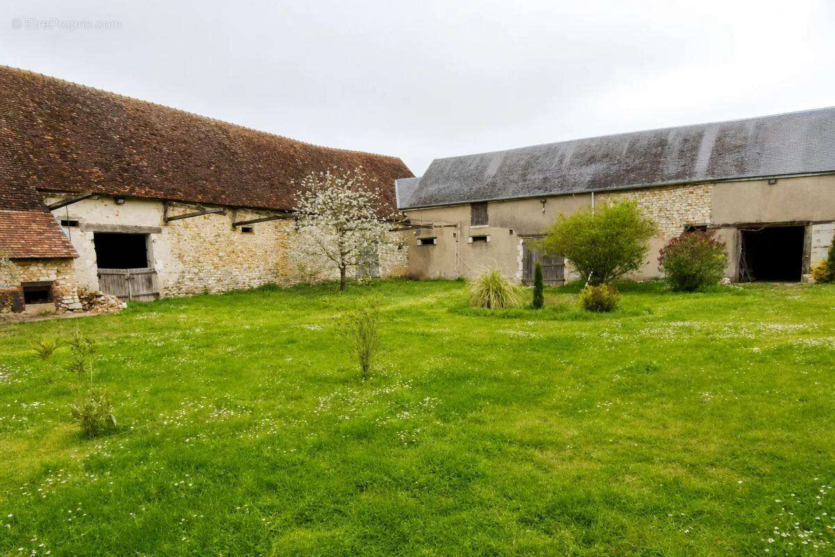 Ferme de 294 m² avec dépendances à Moisy - photo 28