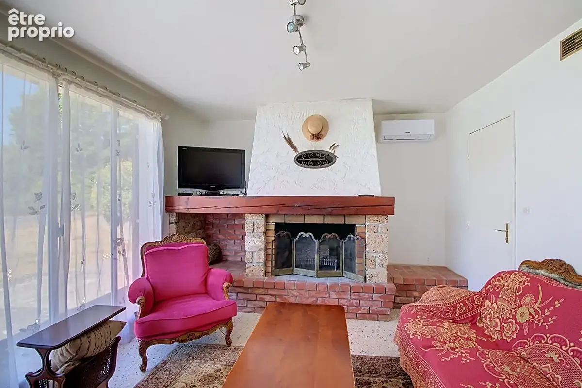 A VENDRE EN EXCLUSIVITÉ !  A SAINT-ANTONIN DU VAR - Maison de plain-pied de 82m² + garage  sur un terrain de 2300 m² - photo 12