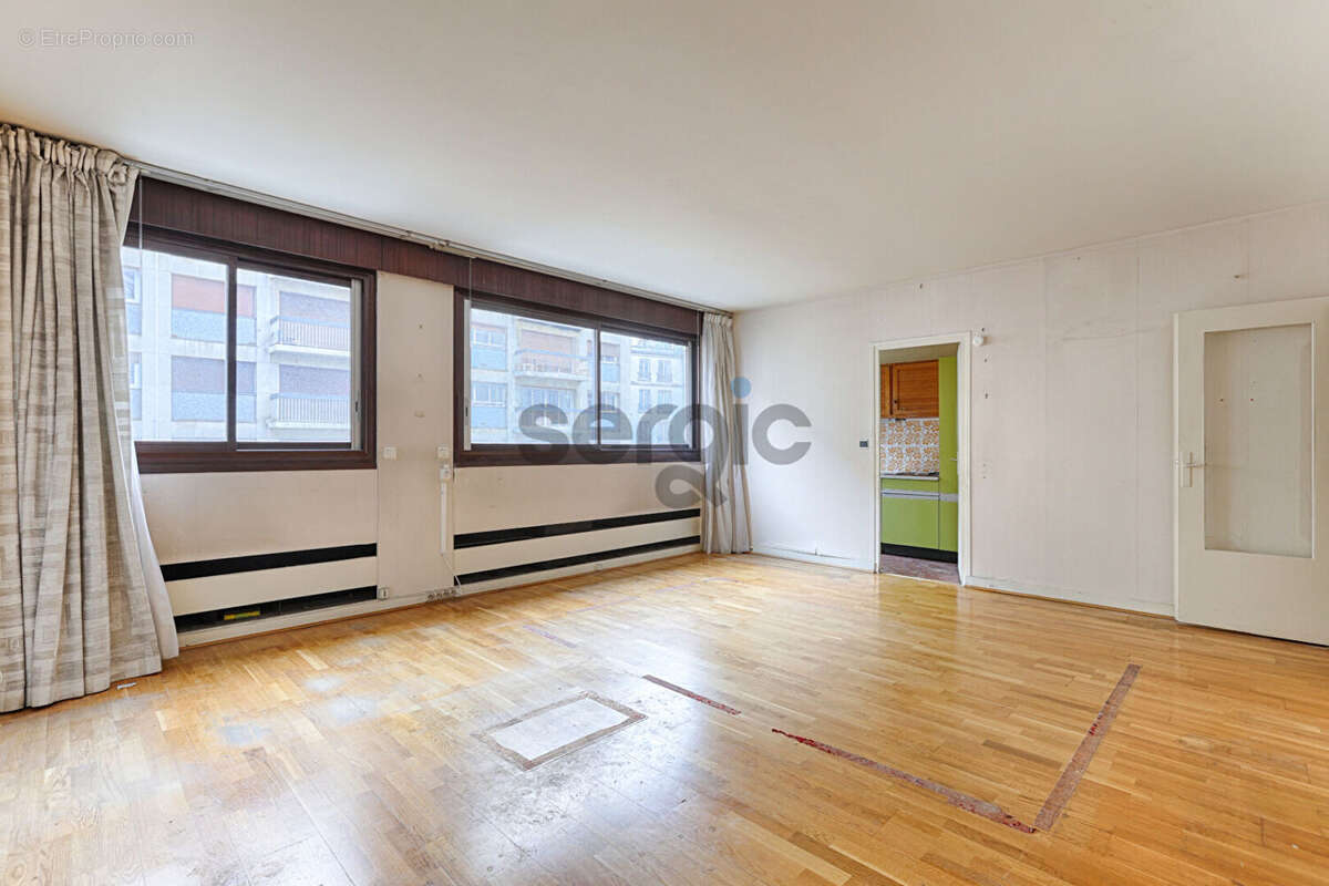 Appartement à PARIS-15E