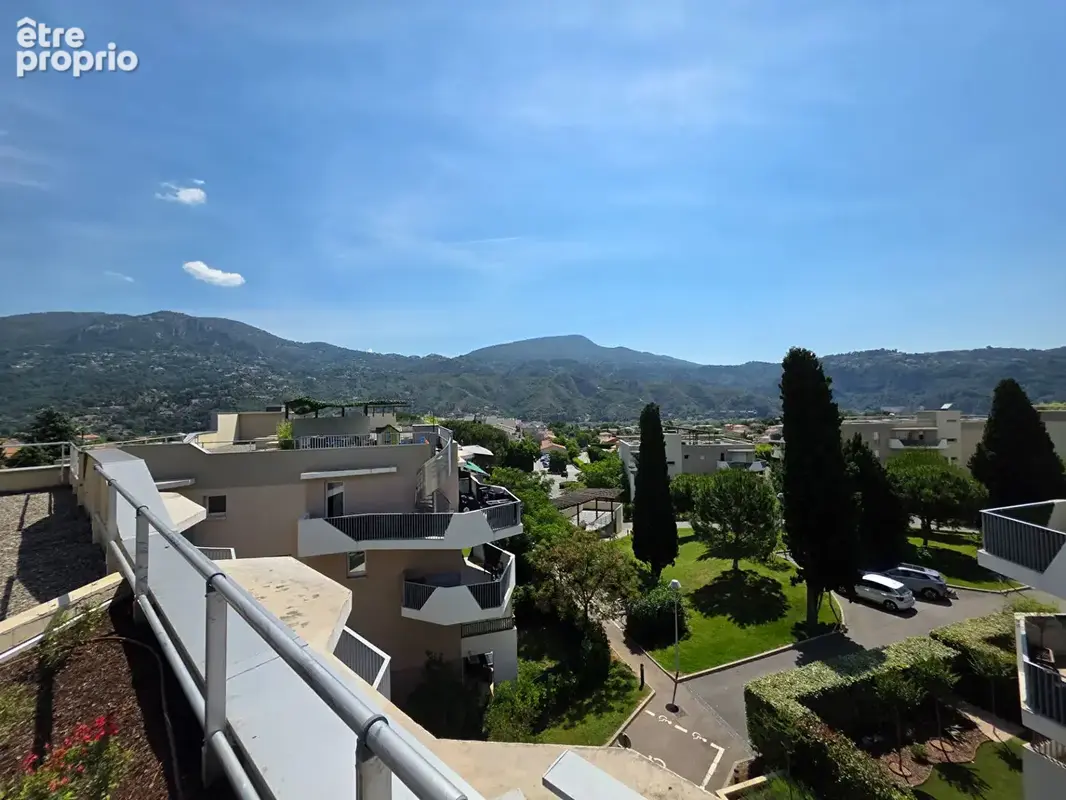 Super et rare Appartement 4 pièces  80 m2 dernier étage , 4 terrasses + 2 parkings CARROS LES PLANS - photo 5