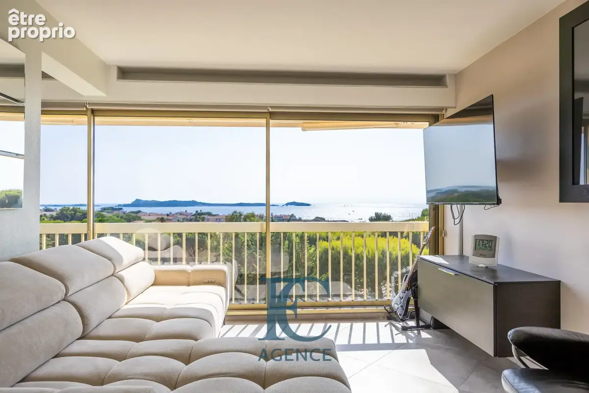 Appartement à SIX-FOURS-LES-PLAGES
