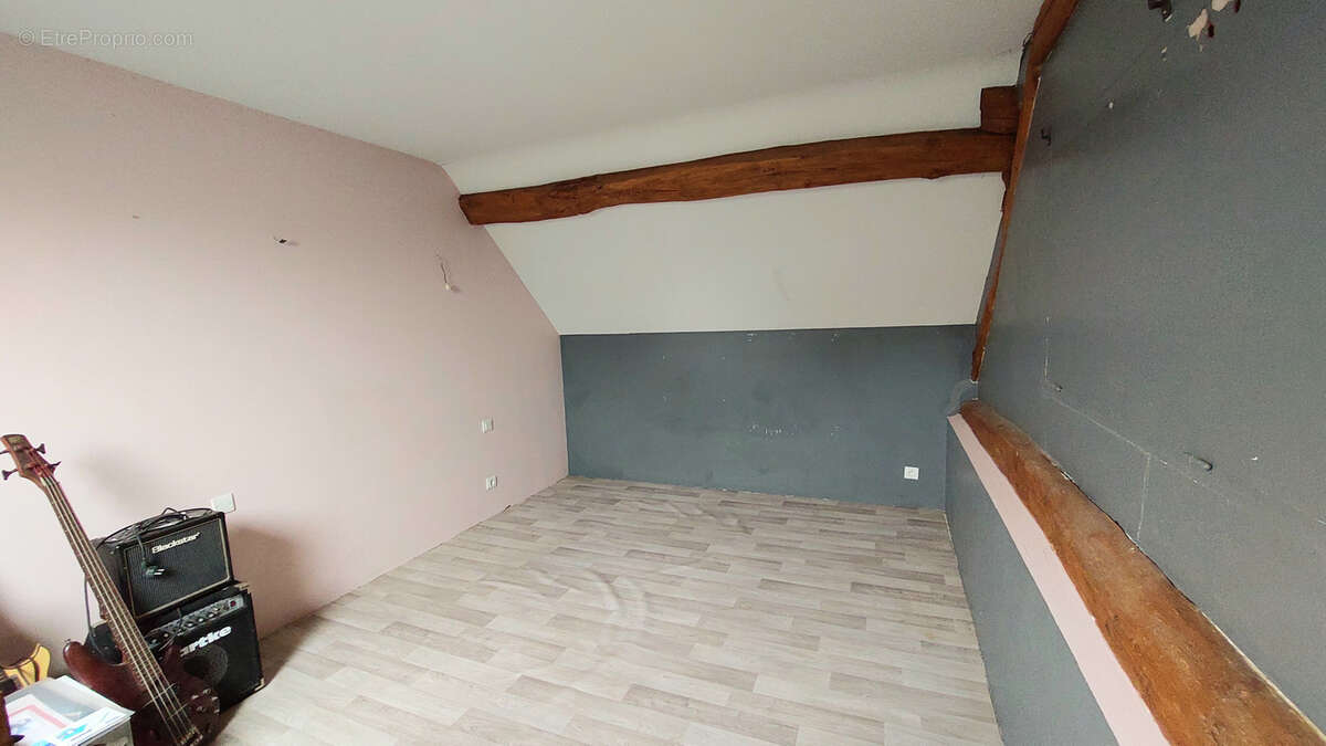 Maison à THORIGNY-SUR-OREUSE