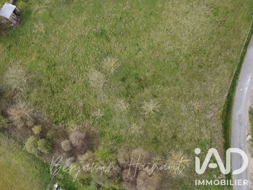 Terrain 550 m² à Saint-Brice  - photo 8