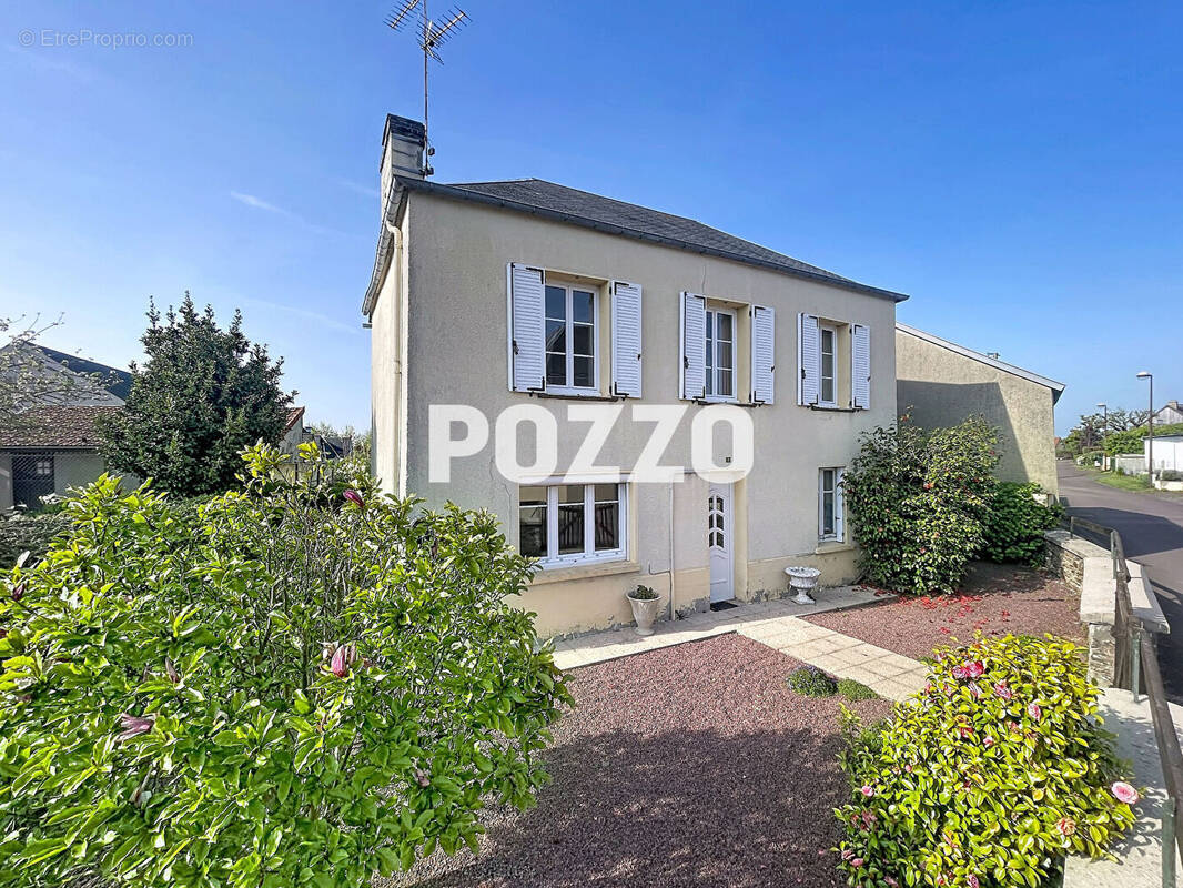 Maison à SAINT-CLAIR-SUR-L'ELLE