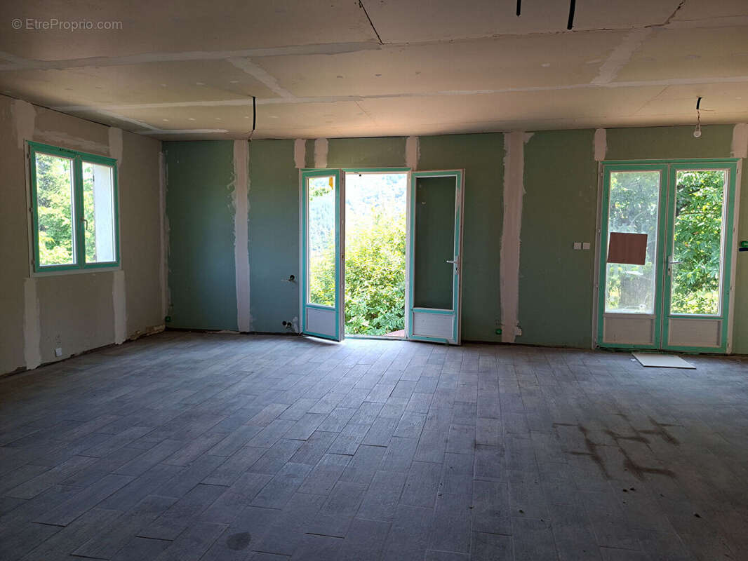 Villa à finir à vendre au Collet de Dèze - 4 pièces, 86 m² sur grand terrain - photo 6