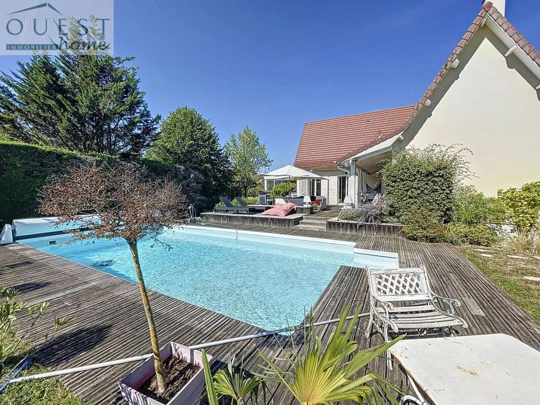 Maison à CHARBONNIERES-LES-BAINS