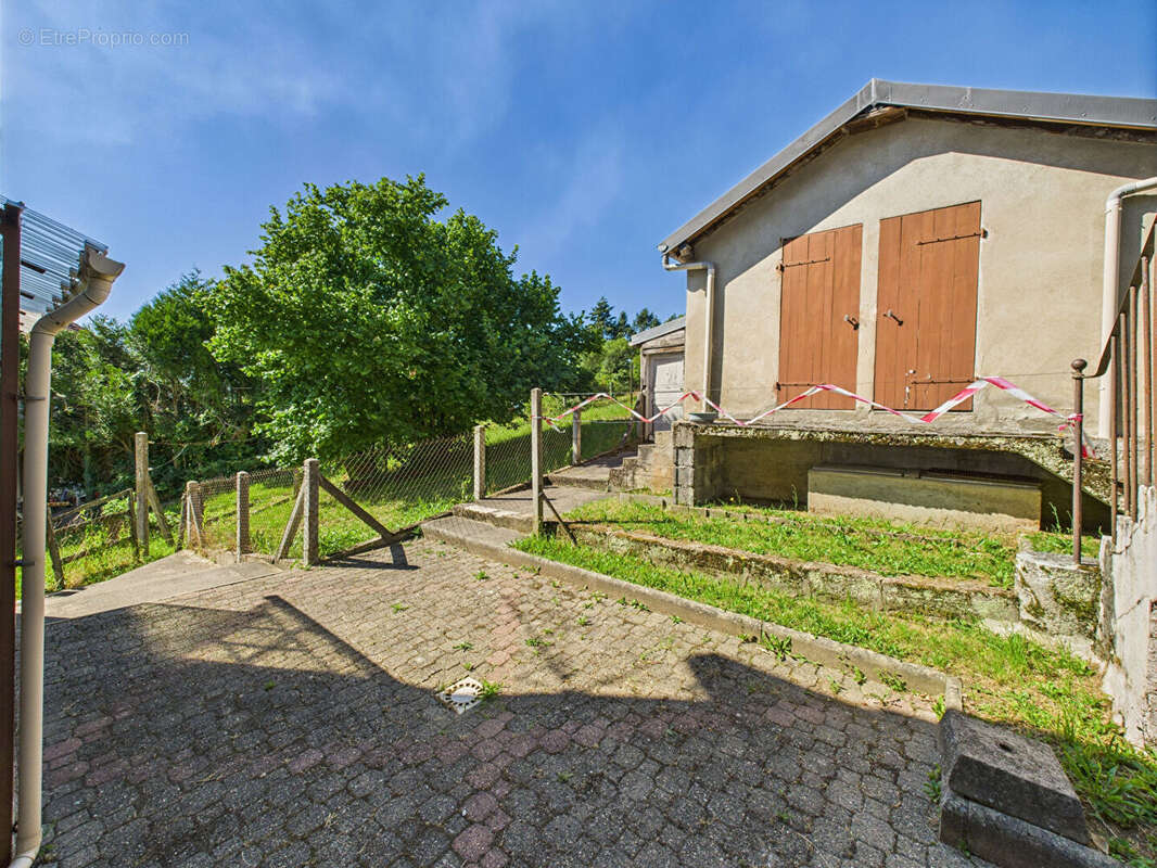 Maison à SAINT-ELOY-LES-MINES