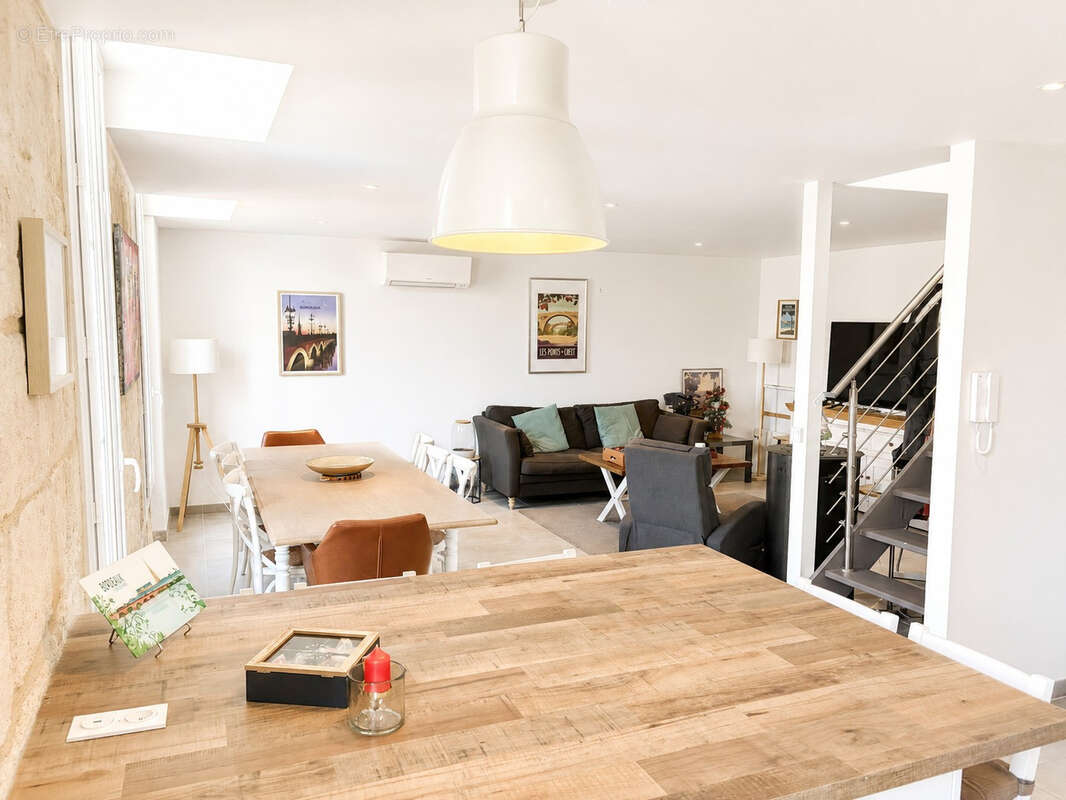 Chartrons   Ensemble immobilier unique et atypique de 310 m2 en monopropriété, avec garage et jardin - photo 3