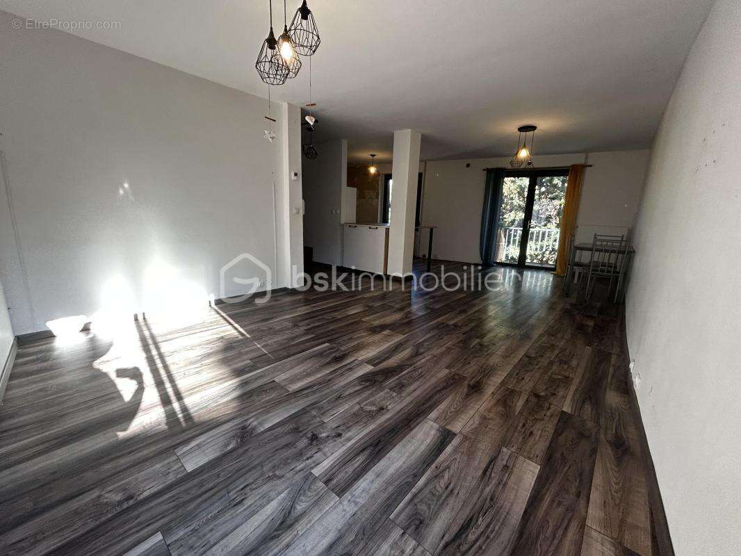Vivre en tranquillité dans une maison chaleureuse à Saint-Georges-de-Luzençon - photo 2
