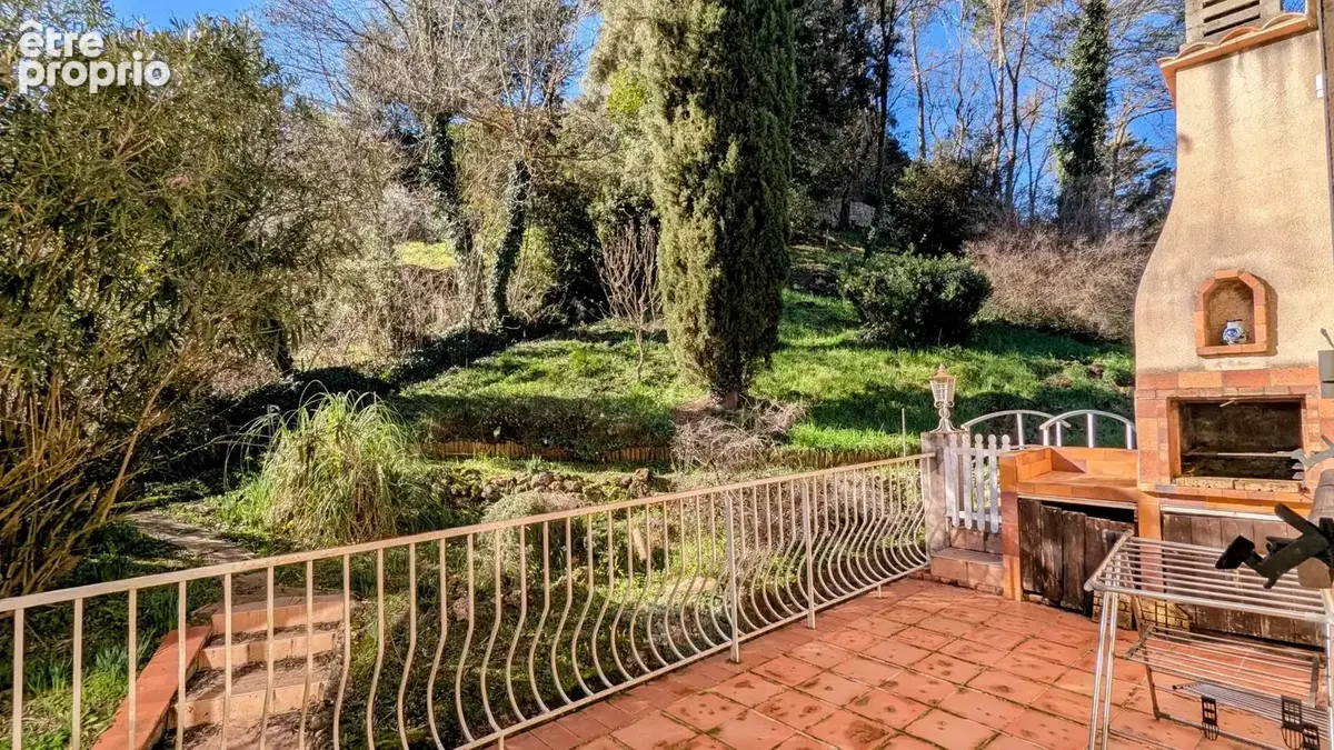 CARCES - Villa sur 3.691m² proche centre - photo 20