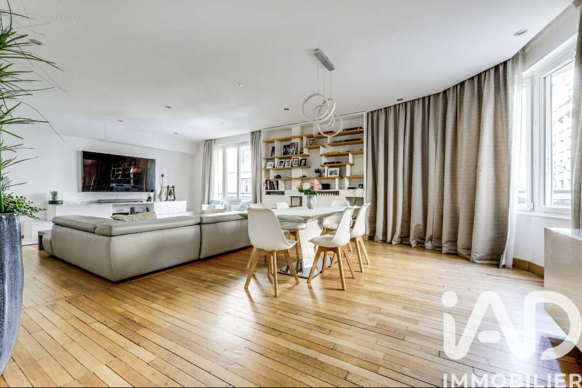 Photo 3 - Appartement à PARIS-16E