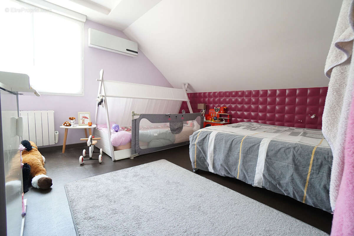 Maison à SAINT-GERVAIS-EN-BELIN