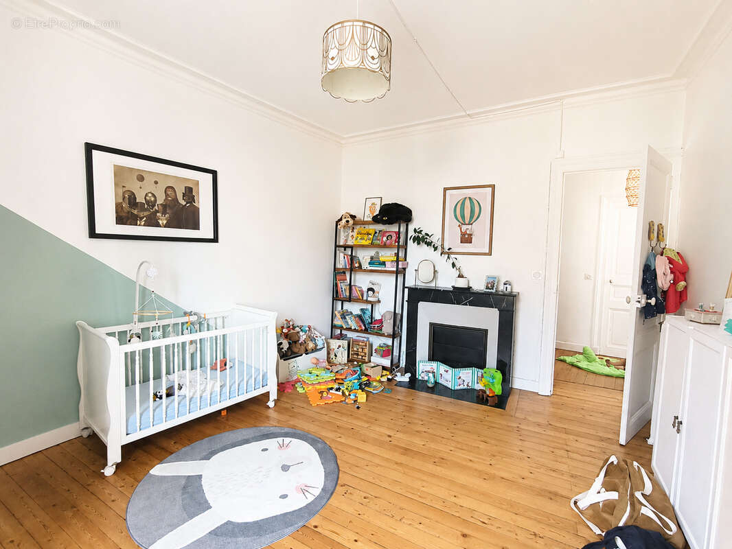 Exclusivité. Nantes Saint-Jacques. Maison de caractère de 3 chambres avec garage. 471 600 € FAI - photo 6