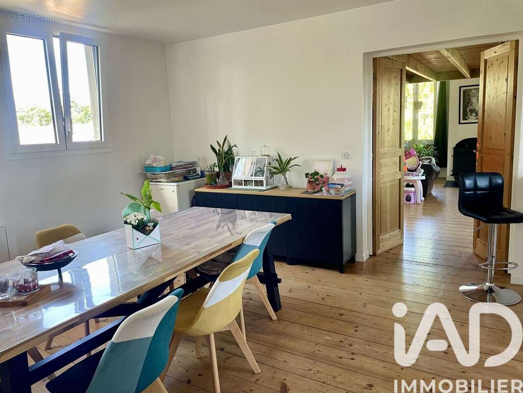 Photo 2 - Appartement à VERT-SAINT-DENIS