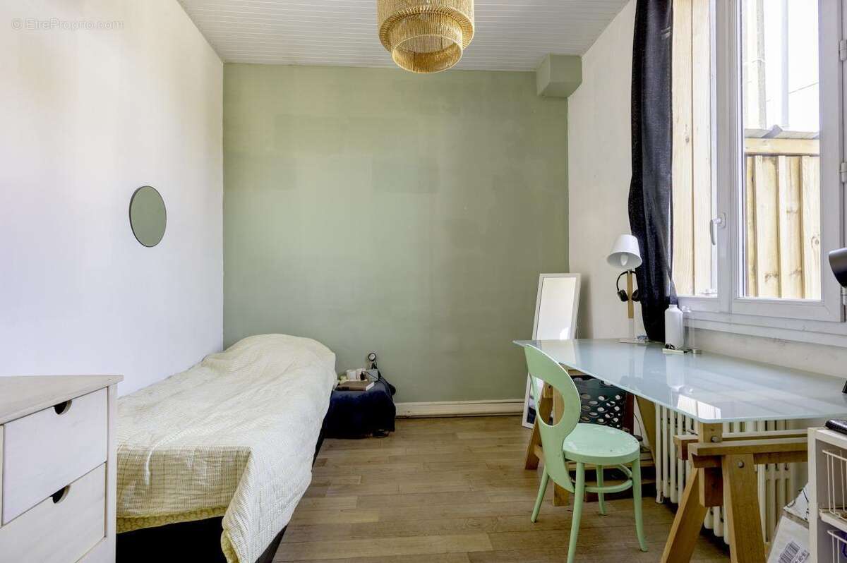 Maison 137 m² à Begles  - photo 8