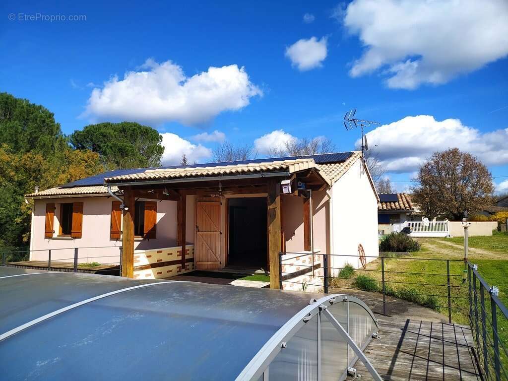 Maison récente avec piscine + dépendances - photo 17