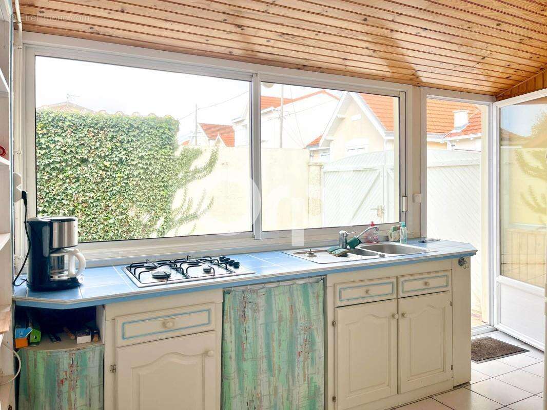 FOURAS - Maison de vacances avec terrasse - photo 2