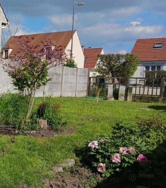 Maison à NEUILLY-EN-THELLE