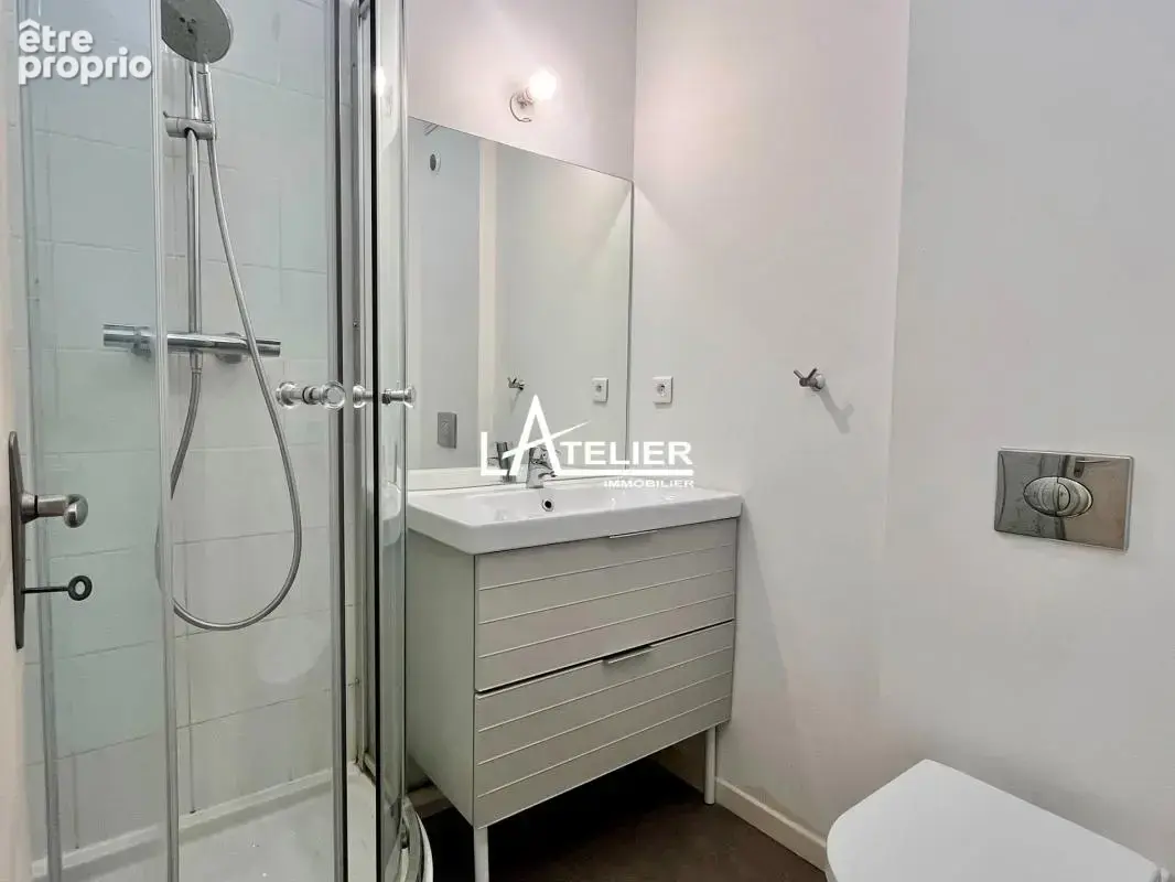 T2 rénové calme, grandes hauteurs, parquet, centre - photo 8
