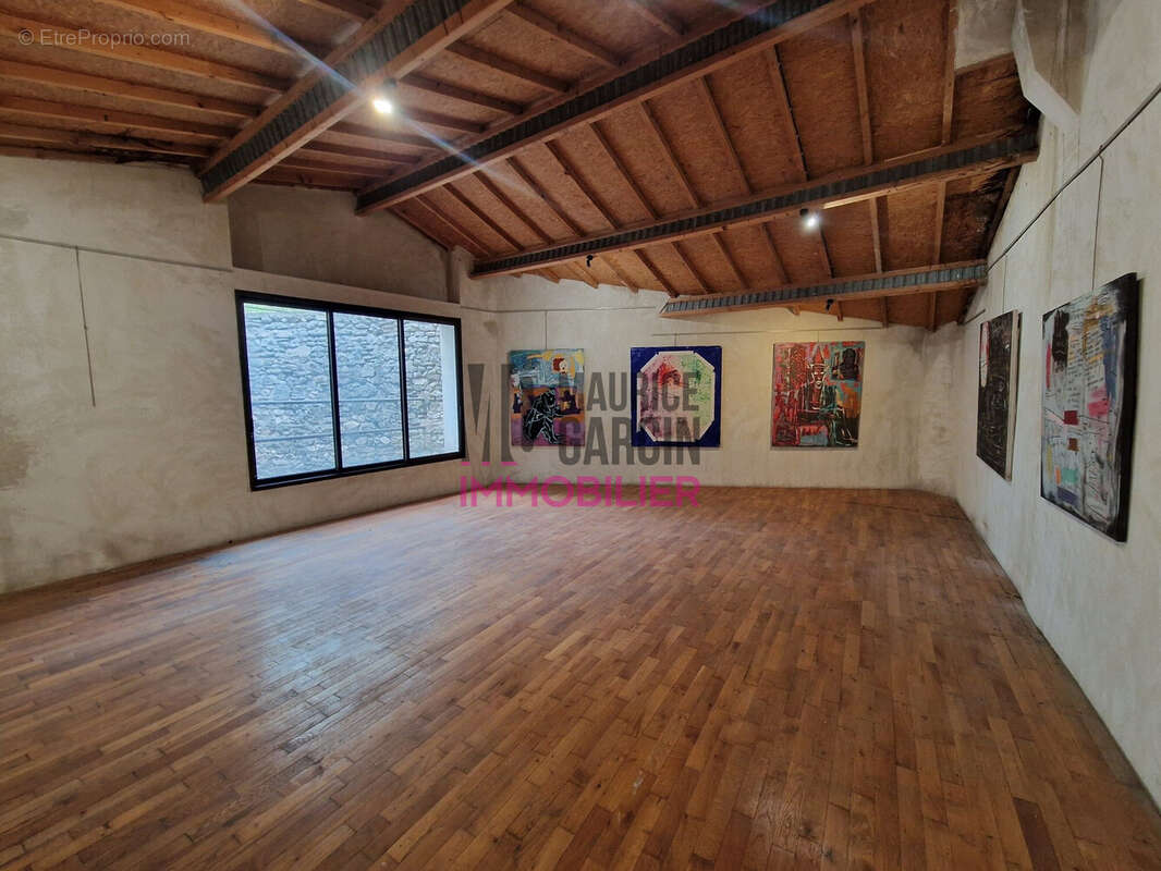 Maison à FONTAINE-DE-VAUCLUSE