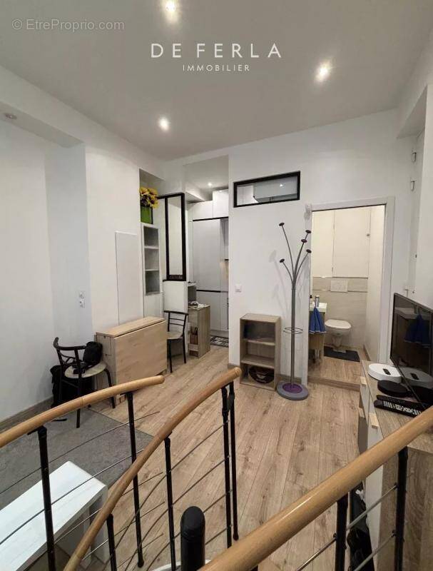 Appartement à PARIS-8E