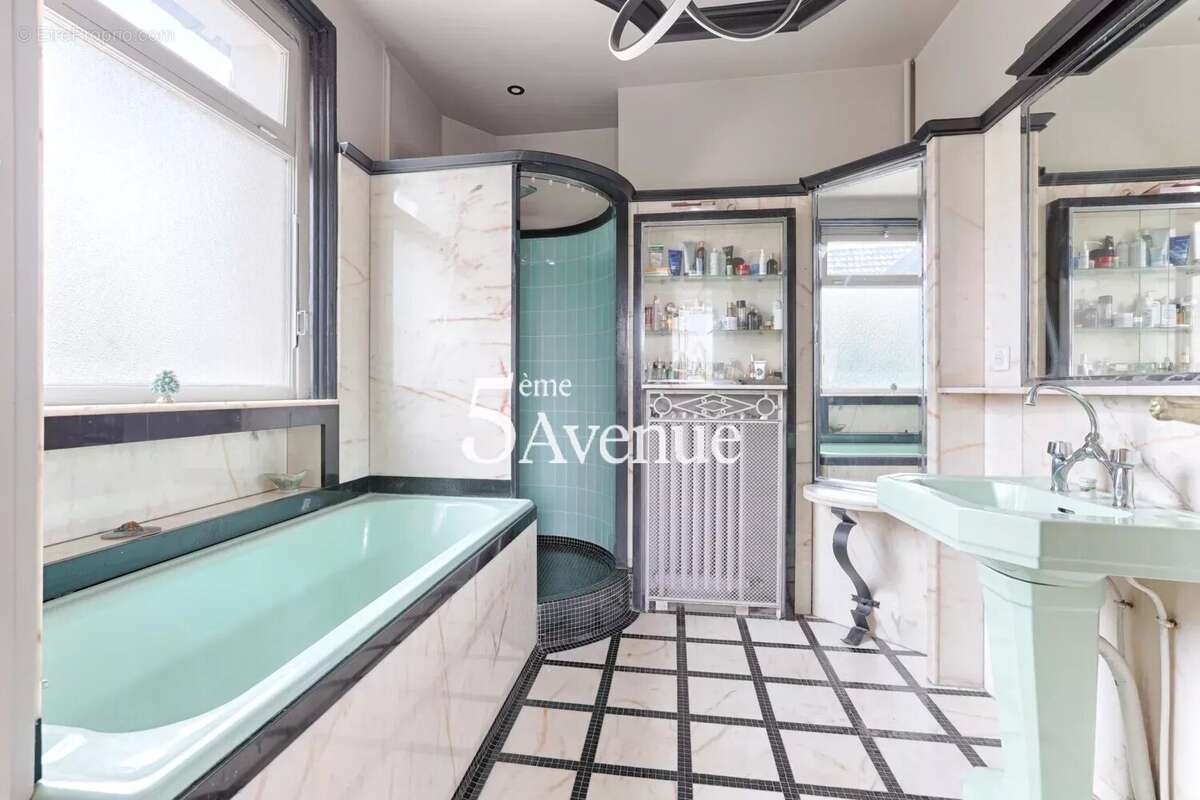 Maison à SAINT-MAUR-DES-FOSSES