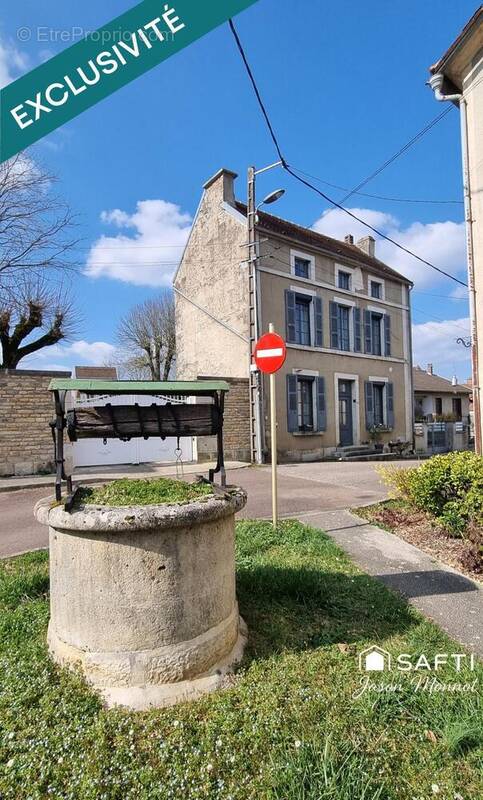 Photo 1 - Maison à LAIGNES