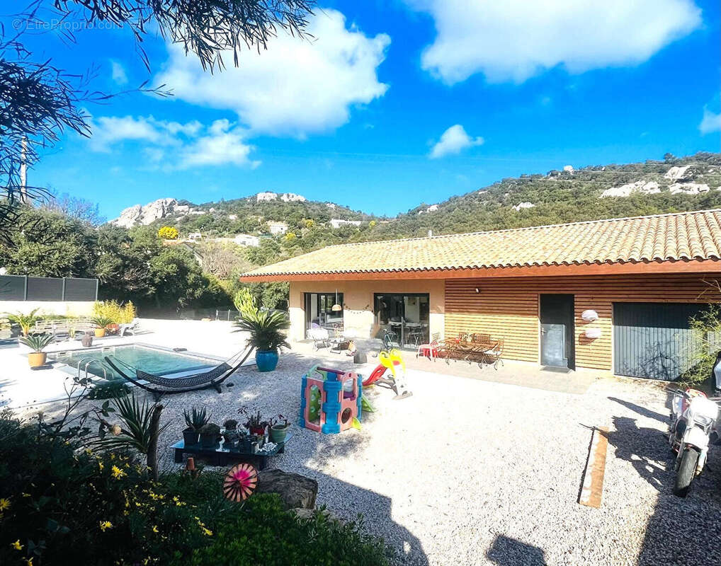 Maison à HYERES