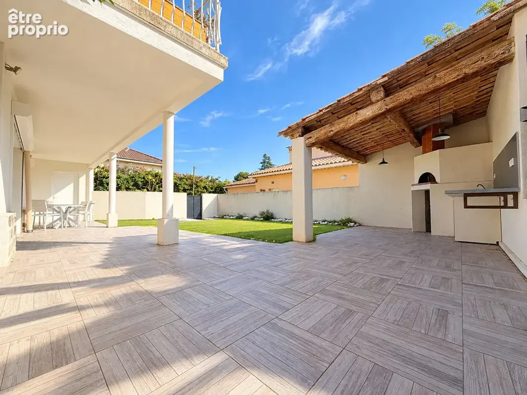 T4 avec grand jardin aménagé, dépendance et stationnements ! - photo 9