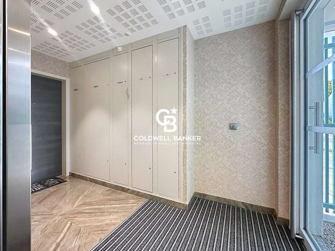 Appartement vue sur l'Océan : Ascenseur -  2 chambres 2 salles d'eau 2 stationnements - photo 18