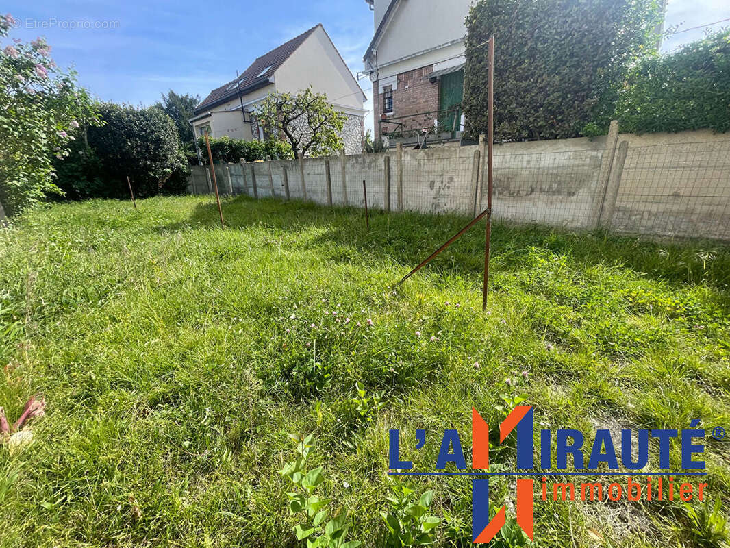 Maison à SARTROUVILLE