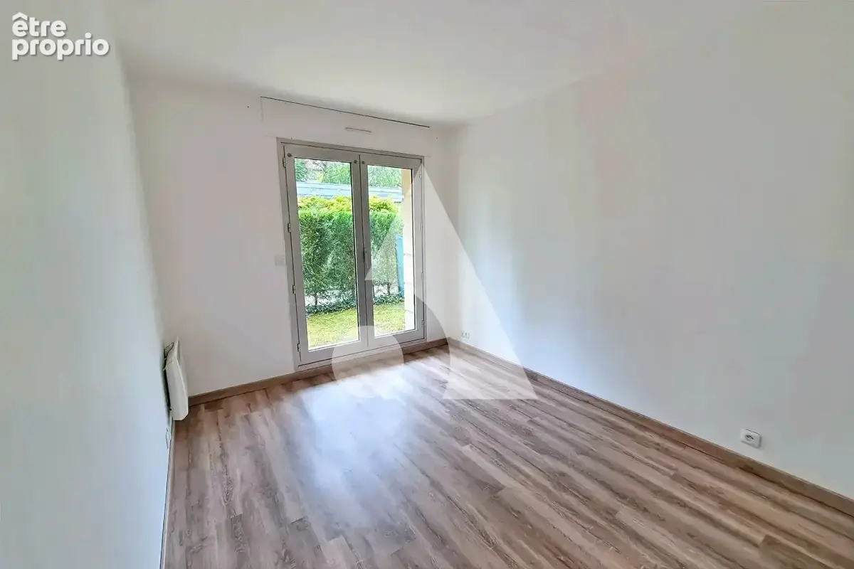 Appartement f3 - rez-de-jardin - avec jardin  chantilly - photo 8