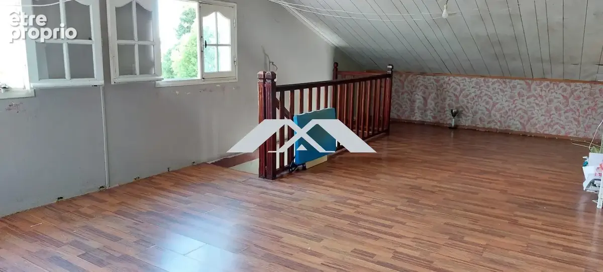 Maison 6 pièces 190 m² à vendre à Saint-Benoit (97470) - photo 3