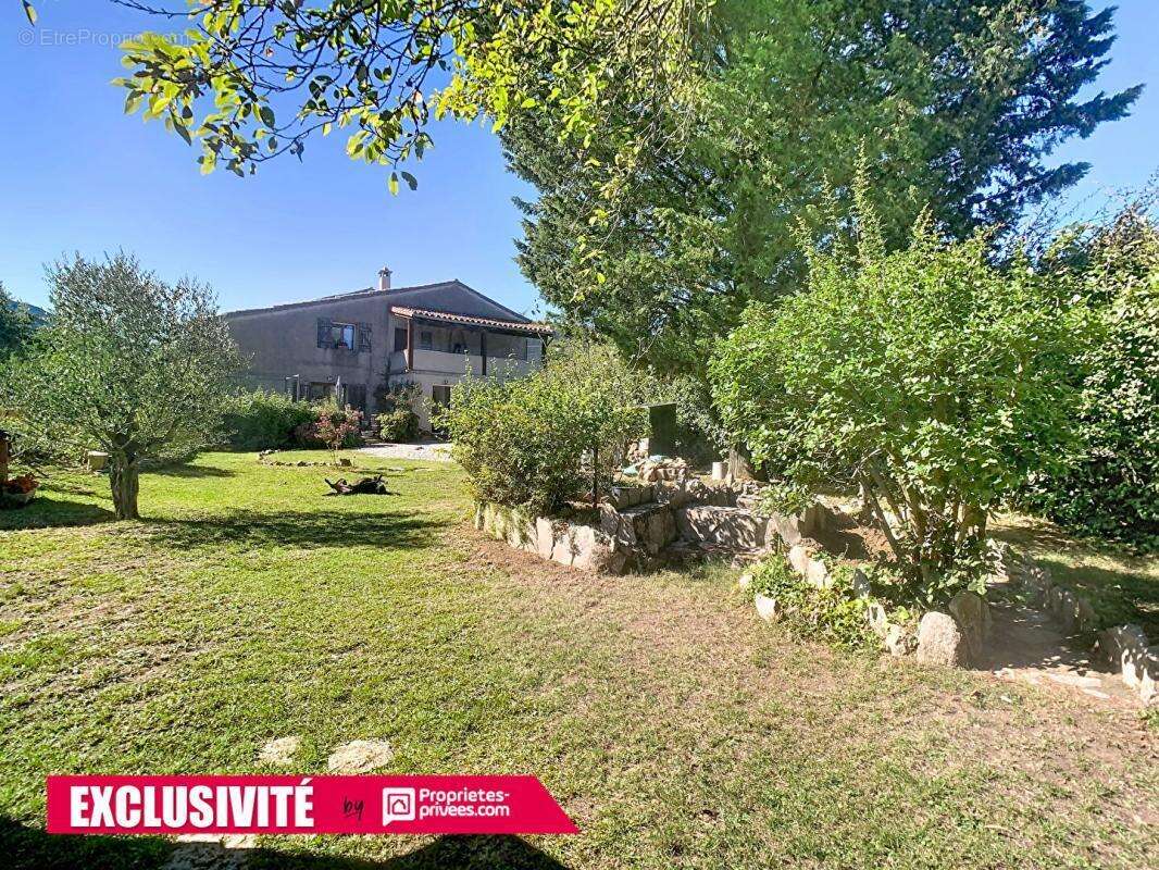 Maison à MOLIERES-CAVAILLAC