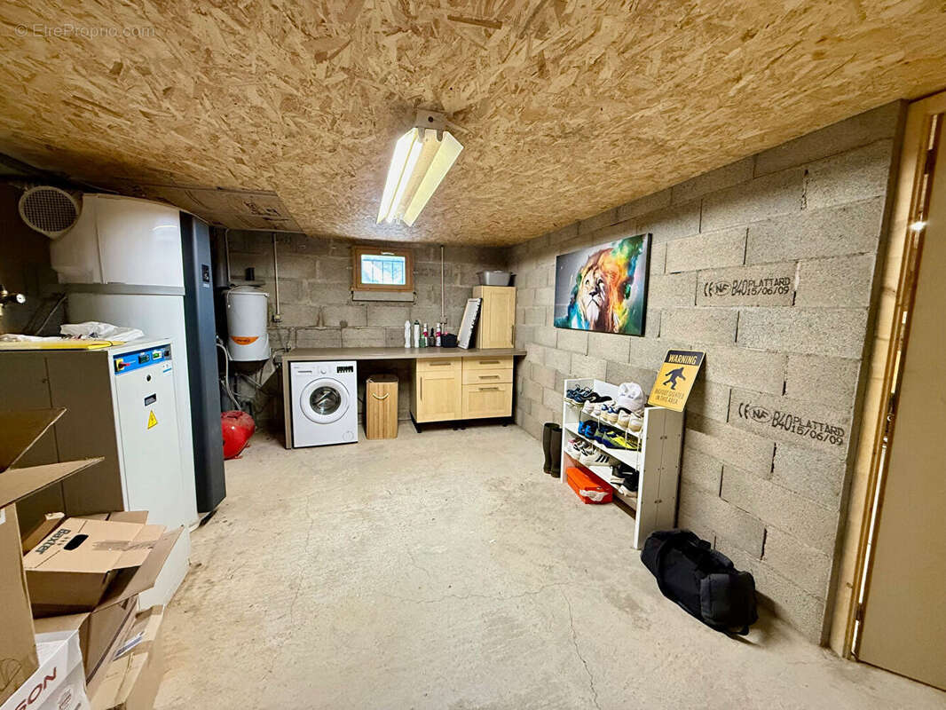 Maison à SAINT-VICTOR-SUR-RHINS