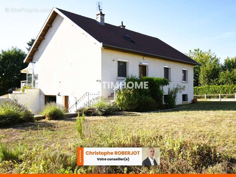 Maison à CHAMPFORGEUIL