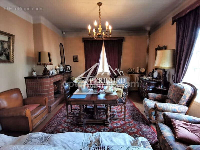 Appartement 235 m² à Bergerac  - photo 9