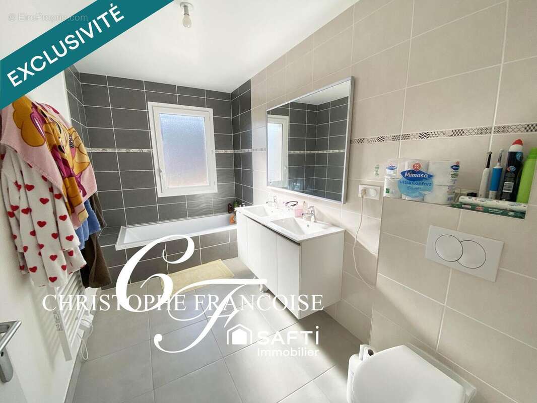 Photo 5 - Maison à INJOUX-GENISSIAT