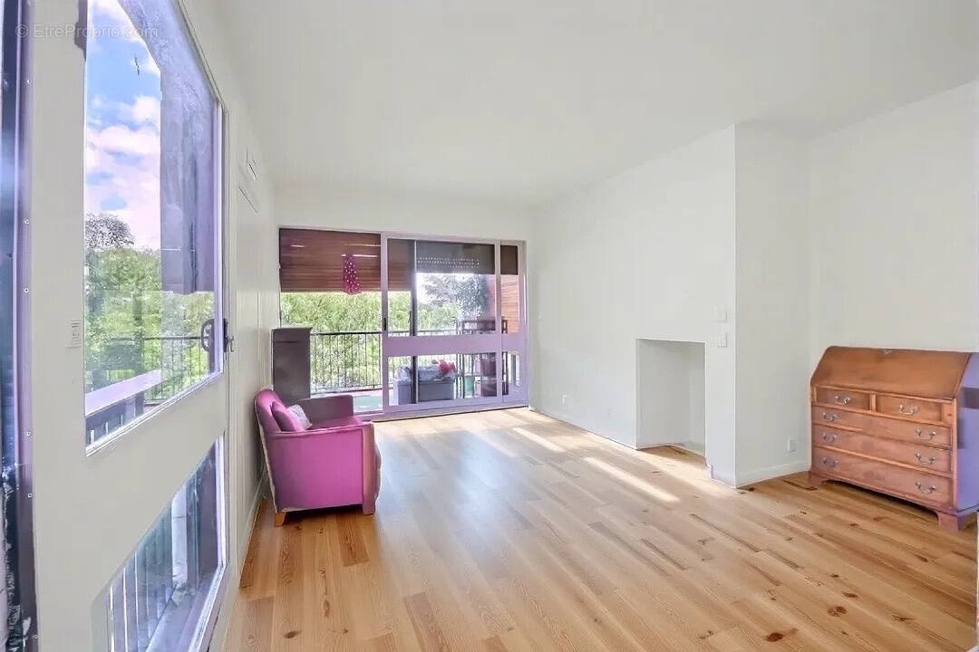 Appartement à FONTENAY-LE-FLEURY
