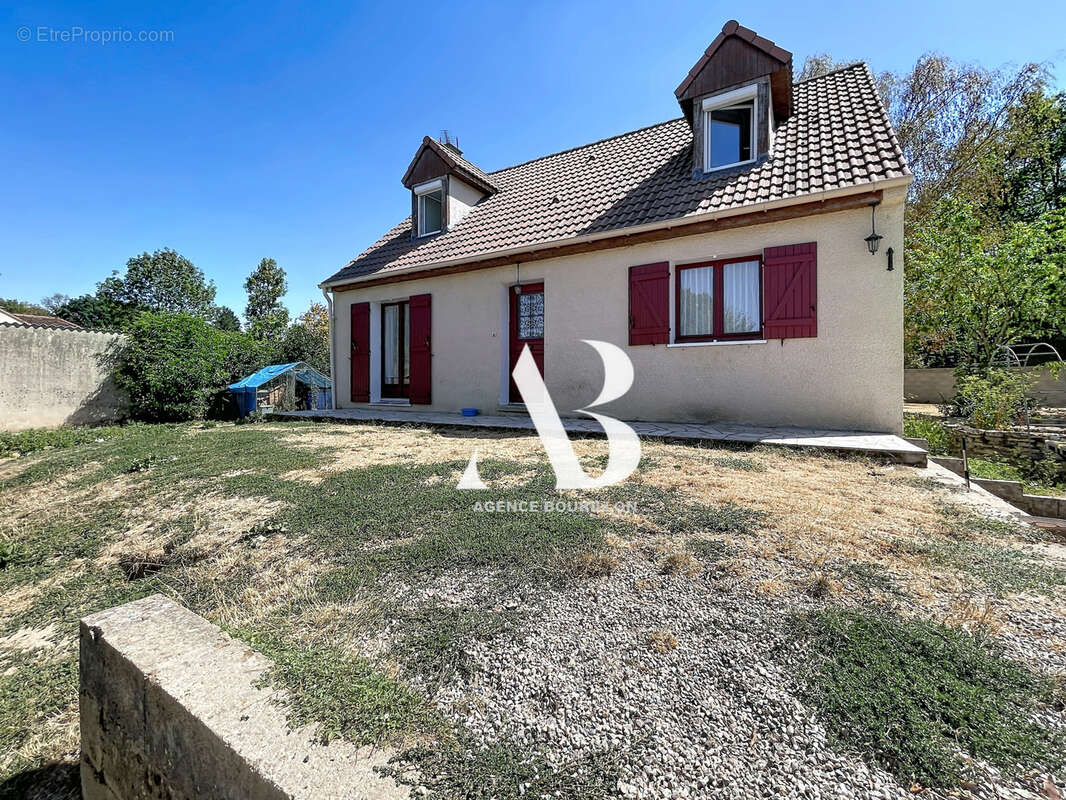Entre Nangis et Melun, Coup de cœur assuré ! Maison indépendante avec vaste réception et 5 chambres ! - photo 2