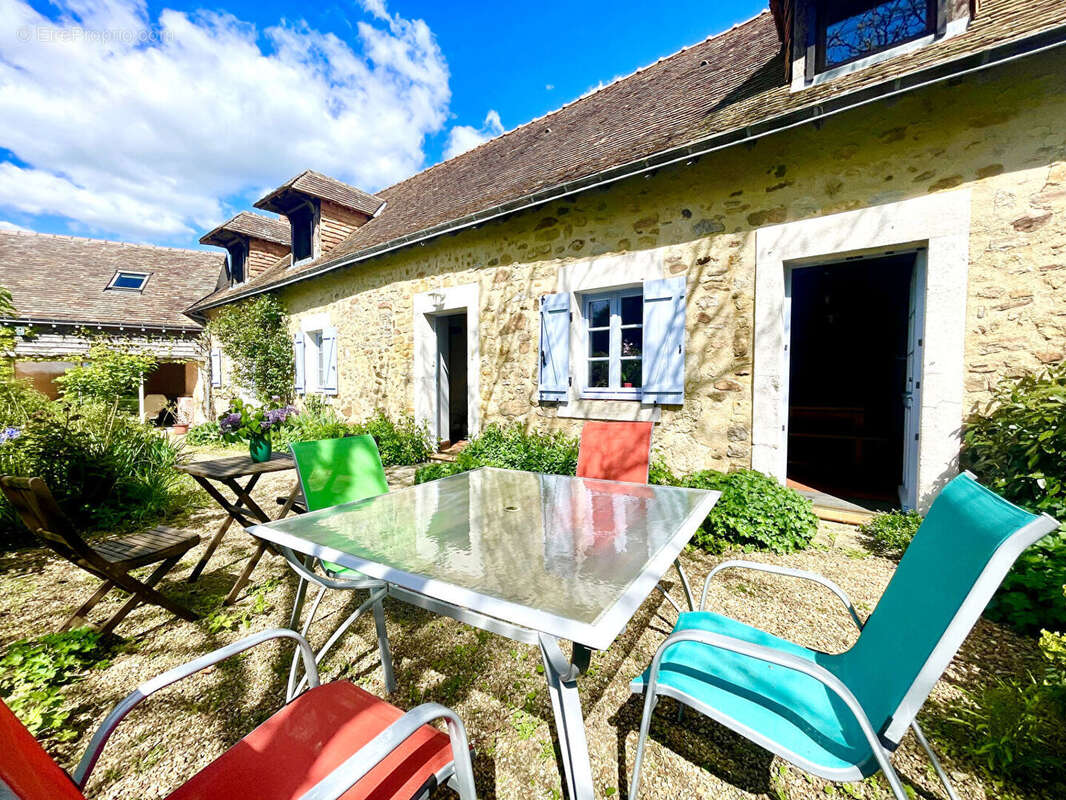 Maison à COURCELLES-LA-FORET