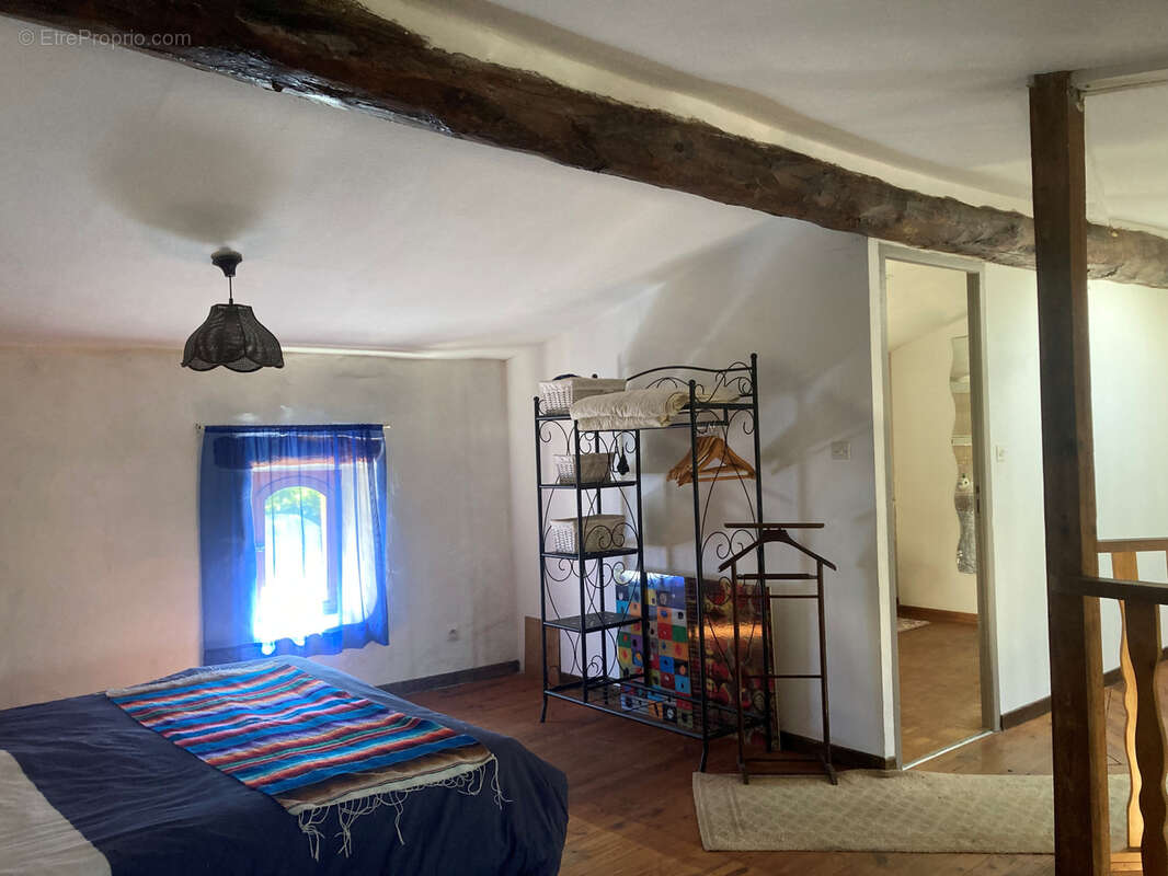 Proche Couiza maison de village de caractère, beaux espaces. - photo 14
