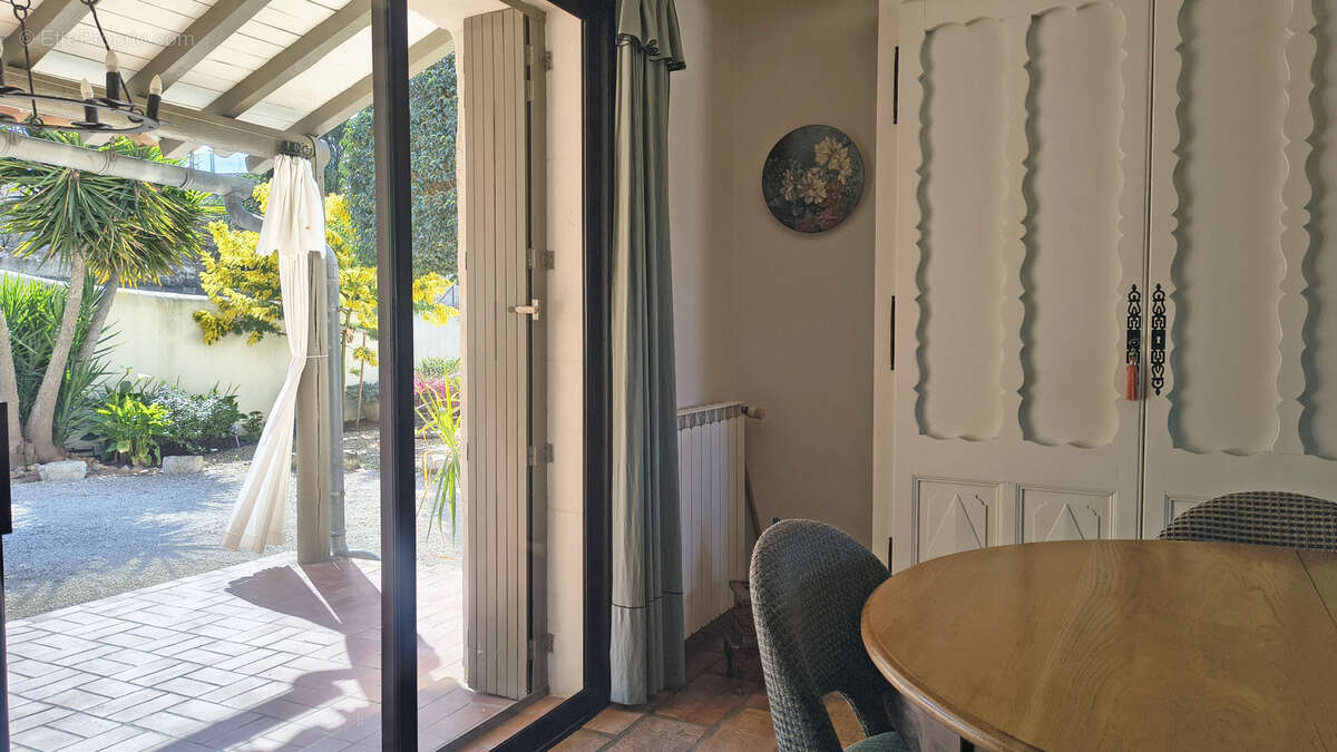 Maison à BOUILLARGUES