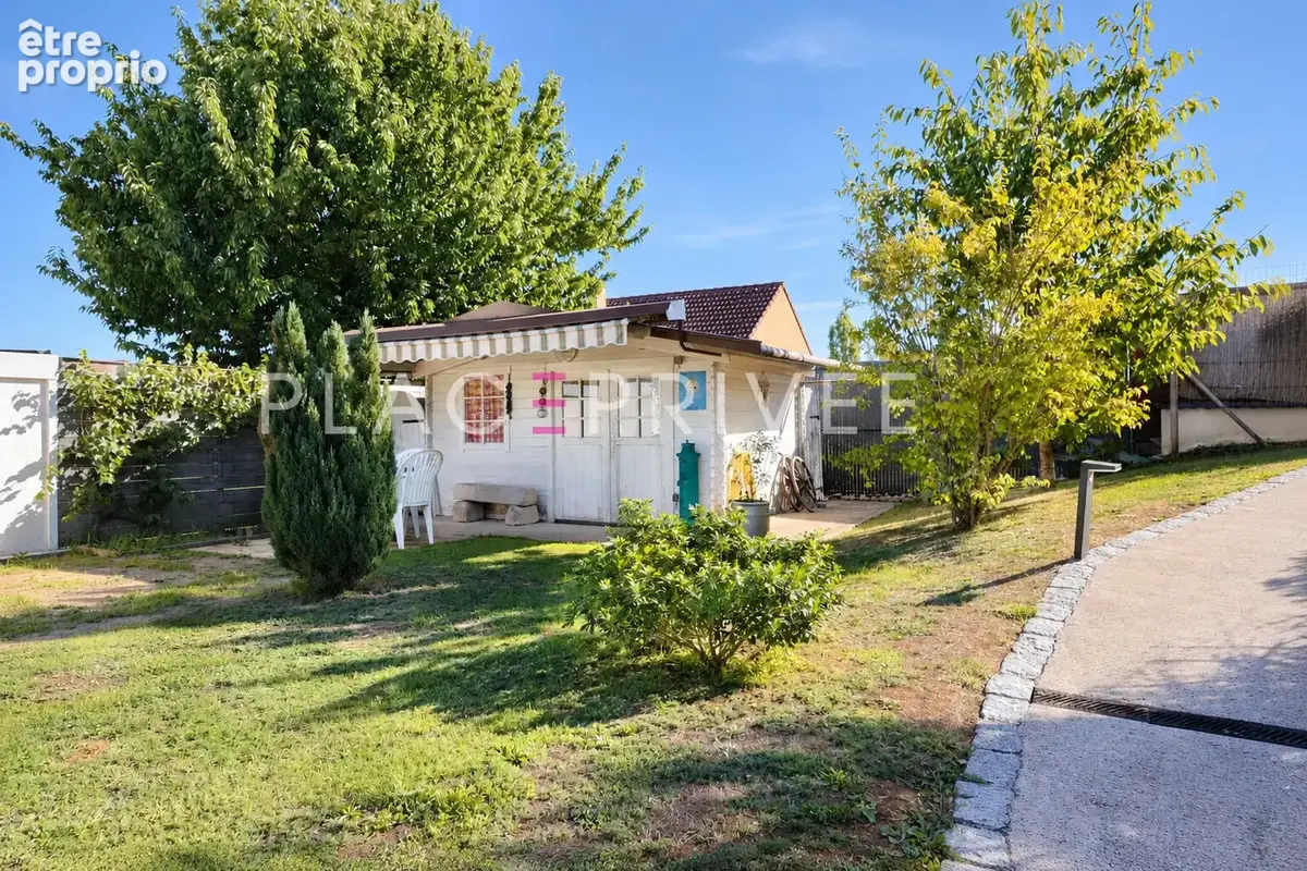 Maison avec jardin et double garage - photo 18