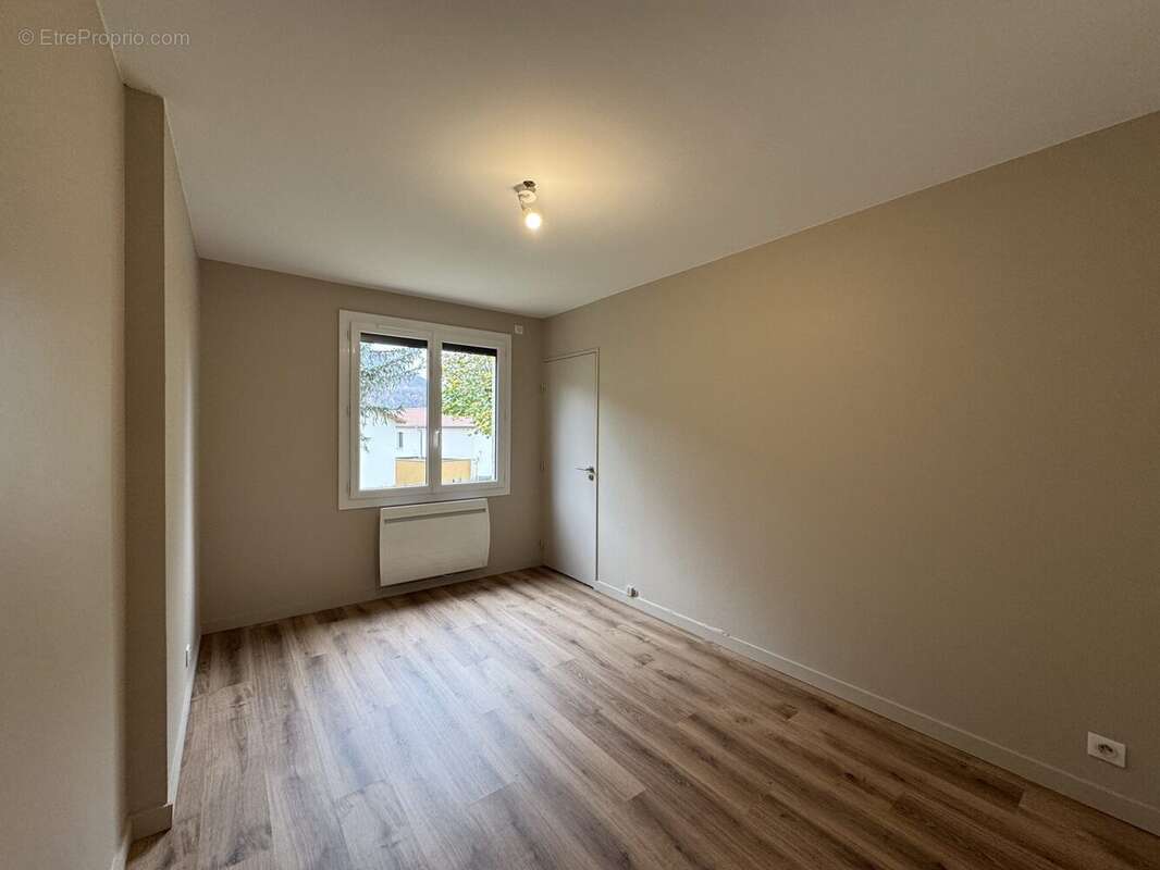 Appartement à JARRIE