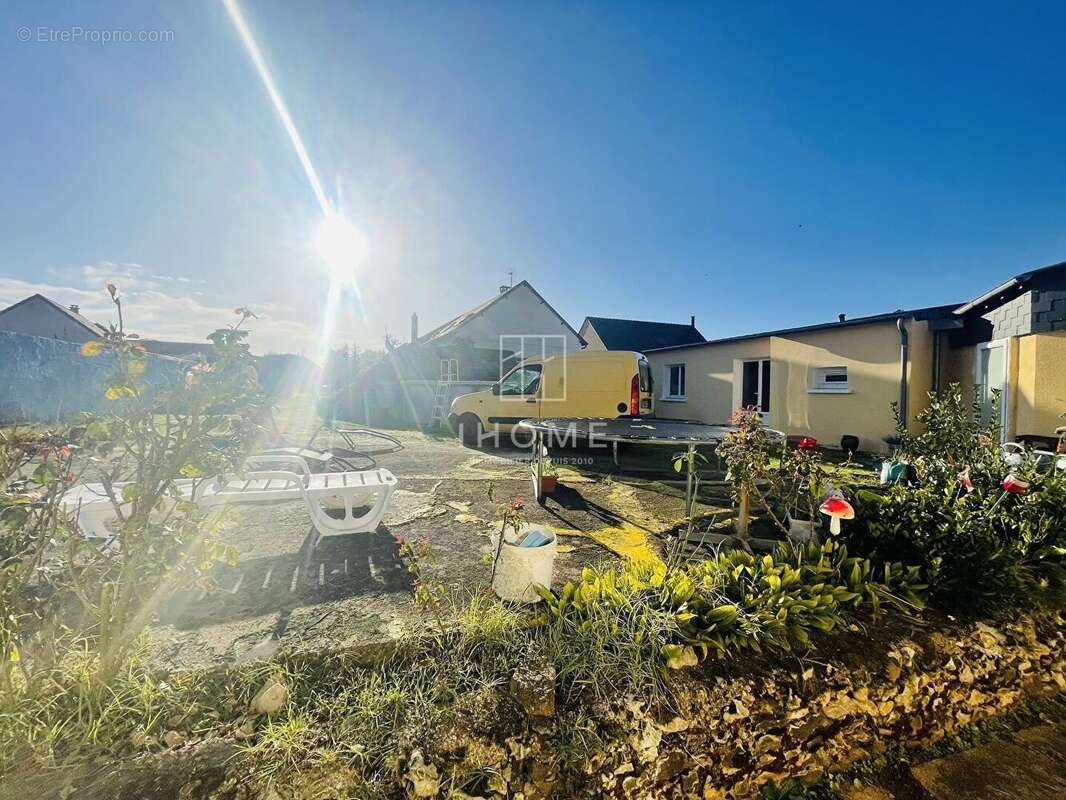 Commerce à GUECELARD